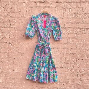 NWT Lilly Pulitzer. Shona Knee Length Stretch. Size 0. Multicolored.